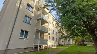 Wohnung zur Miete 358 € 3 Zimmer 57,6 m² 1. Geschoss frei ab 15.11.2024 Reinefarthstraße 68 Merseburg Merseburg 06217