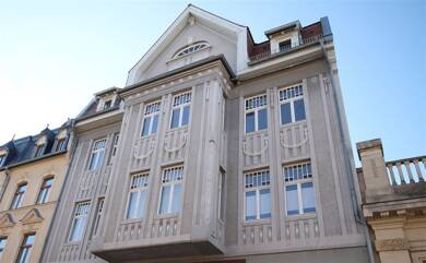 Wohnung zur Miete 700 € 3 Zimmer 127 m² Dachgeschoss, 3. Geschoss frei ab sofort Poststraße 22 Bernburg Bernburg 06406