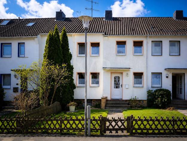 Reihenmittelhaus zum Kauf 218.000 € 4 Zimmer 87,5 m² 348 m² Grundstück Hehlentor Celle 29223