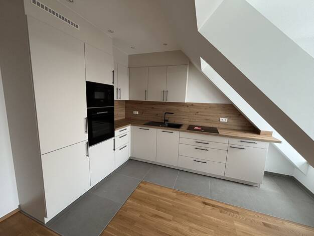 Wohnung zur Miete 825 € 2,5 Zimmer 71,8 m² frei ab 01.08.2026 Bechhofen 91572