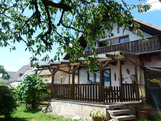 Doppelhaushälfte zum Kauf 180.000 € 8 Zimmer 160 m² 345 m² Grundstück frei ab sofort Oeslau Rödental 96472