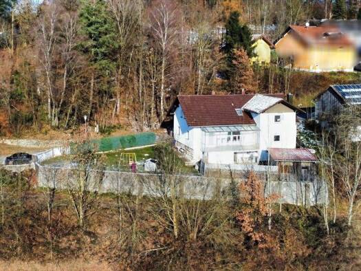 Einfamilienhaus zum Kauf 235.000 € 6 Zimmer 128 m² 558 m² Grundstück frei ab sofort Bernhardsberg Waldkirchen 94065