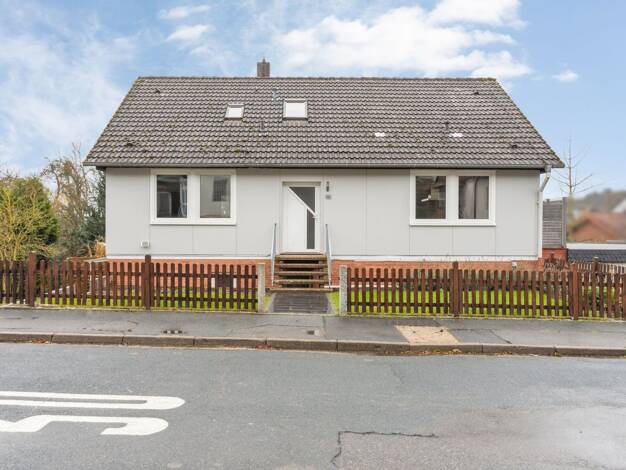Einfamilienhaus zum Kauf provisionsfrei 230.000 € 9 Zimmer 258 m² 1.310 m² Grundstück Lamspringe 31195