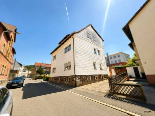Mehrfamilienhaus zum Kauf 219.000 € 9 Zimmer 207 m² 450 m² Grundstück Neustadt Neustadt b.Coburg 96465