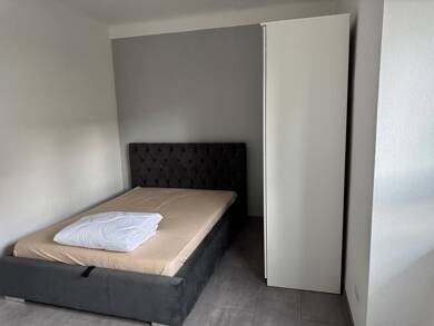 WG-Zimmer zur Miete Wohnen auf Zeit 610 € 14 m² frei ab sofort Obertürkheimer Straße 0 Mettingen - Ost Esslingen 73733