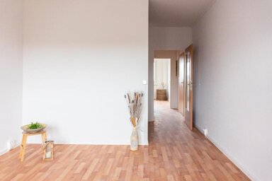 Wohnung zur Miete 239 € 2 Zimmer 39,3 m² 4. Geschoss frei ab 16.12.2024 Paul-Bertz-Str. 117 Helbersdorf 613 Chemnitz 09120