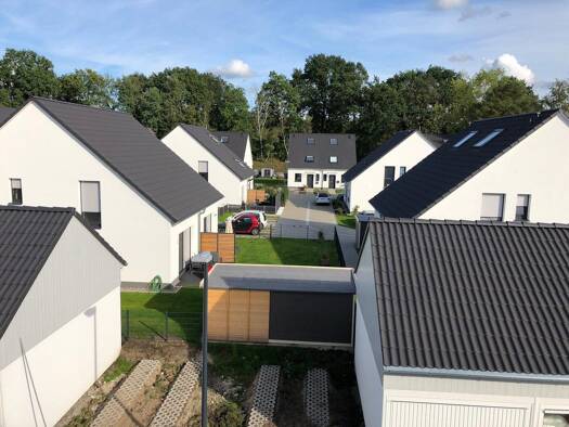 Reihenendhaus zur Miete 2.350 € 5 Zimmer 141 m² 200 m² Grundstück Bahnstraße 101 Glinde 21509