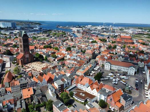 Wohn- und Geschäftshaus zum Kauf als Kapitalanlage geeignet 3.650.000 € 1.137 m² 655 m² Grundstück Altstadt Wismar 23966
