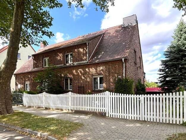 Doppelhaushälfte zum Kauf 130.000 € 5 Zimmer 123,2 m² 785 m² Grundstück frei ab 01.01.2027 Krondorfer Straße 21 Wolfen Bitterfeld-Wolfen 06766