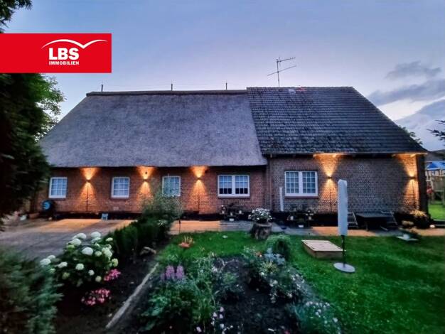 Einfamilienhaus zum Kauf 695.000 € 9 Zimmer 260 m² 1.120 m² Grundstück frei ab 01.08.2026 Neuenfelde Hamburg 21129