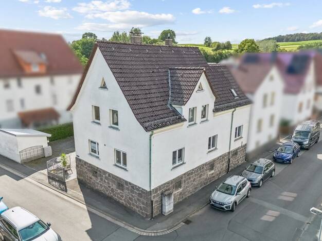 Einfamilienhaus zum Kauf 289.000 € 8 Zimmer 169,7 m² 320 m² Grundstück frei ab 01.03.2027 Treis Staufenberg 35460