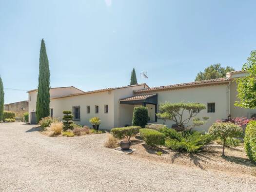 Einfamilienhaus zum Kauf 1.200.000 € 6 Zimmer 210 m² 3.980 m² Grundstück Lauris 84360