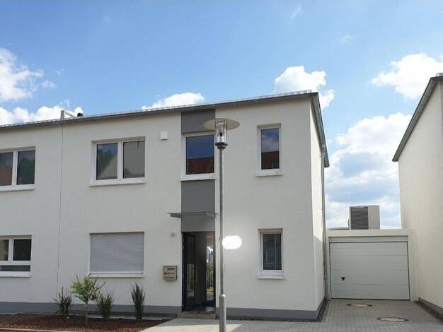 Einfamilienhaus zur Miete 2.300 € 5 Zimmer 165 m² 289 m² Grundstück frei ab 15.09.2026 Innenstadt Kaiserslautern 67665