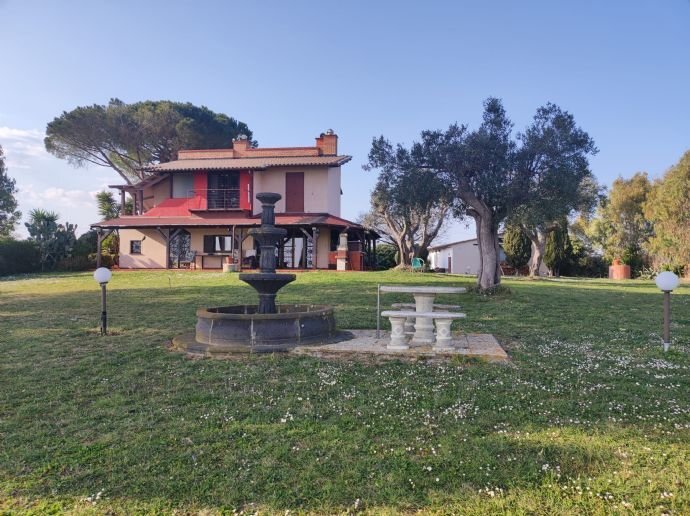 Rustico zum Kauf provisionsfrei 450.000 € 7 Zimmer 160 m²<br/>Wohnfläche 10.000 m²<br/>Grundstück ab sofort<br/>Verfügbarkeit Italien Tarquinia  01016