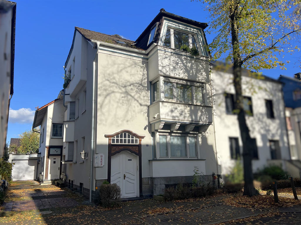 Mehrfamilienhaus zum Kauf als Kapitalanlage geeignet 485.000 € 14 Zimmer 72 m²<br/>Wohnfläche 373 m²<br/>Grundstück Hüsten - Mitte Arnsberg-Neheim-Hüsten 59759