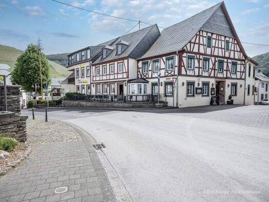 Hotel zur Miete 750 m² Gastrofläche 1.728 m² Grundstück Veldenz 54472