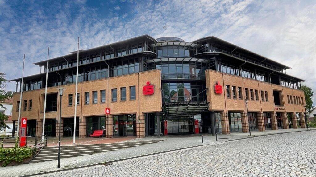 Büro zur Miete 1.247 € 7 Zimmer 137,5 m² Bürofläche Bergen 18528