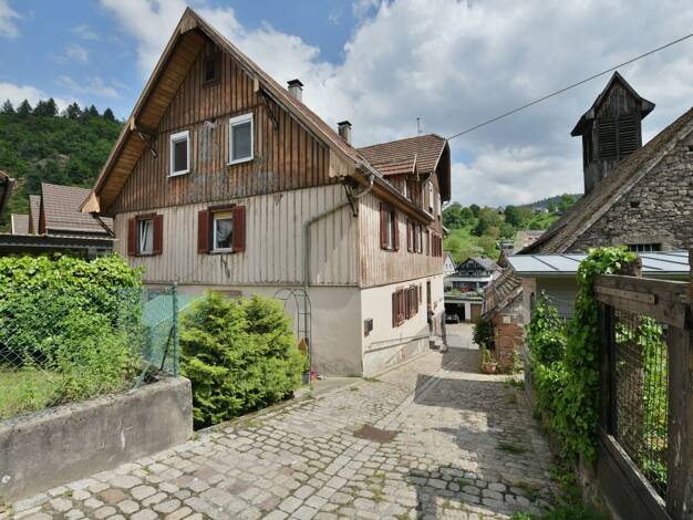 Wohnung zum Kauf 120.000 € 6 Zimmer 121 m² 3. Geschoss Weisenbach Weisenbach 76599