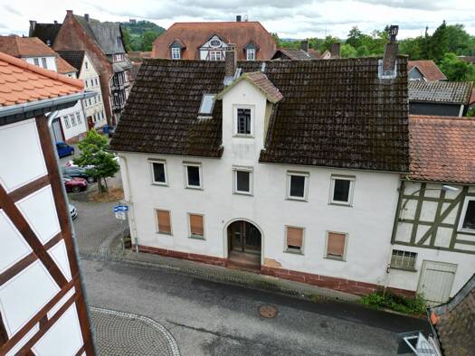 Mehrfamilienhaus zum Kauf 180.000 € 9 Zimmer 200 m² 566 m² Grundstück frei ab sofort Kirchhain Kirchhain 35274