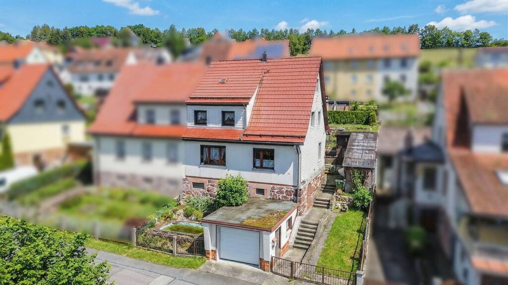 Doppelhaushälfte zum Kauf 123.000 € 5 Zimmer 130 m² 431 m² Grundstück Steinbach-Hallenberg 98587