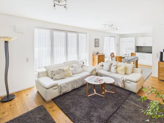 Wohnung zur Miete 1.295 € 3 Zimmer 98,6 m² frei ab 01.12.2026 Bad Hersfeld Bad Hersfeld 36251