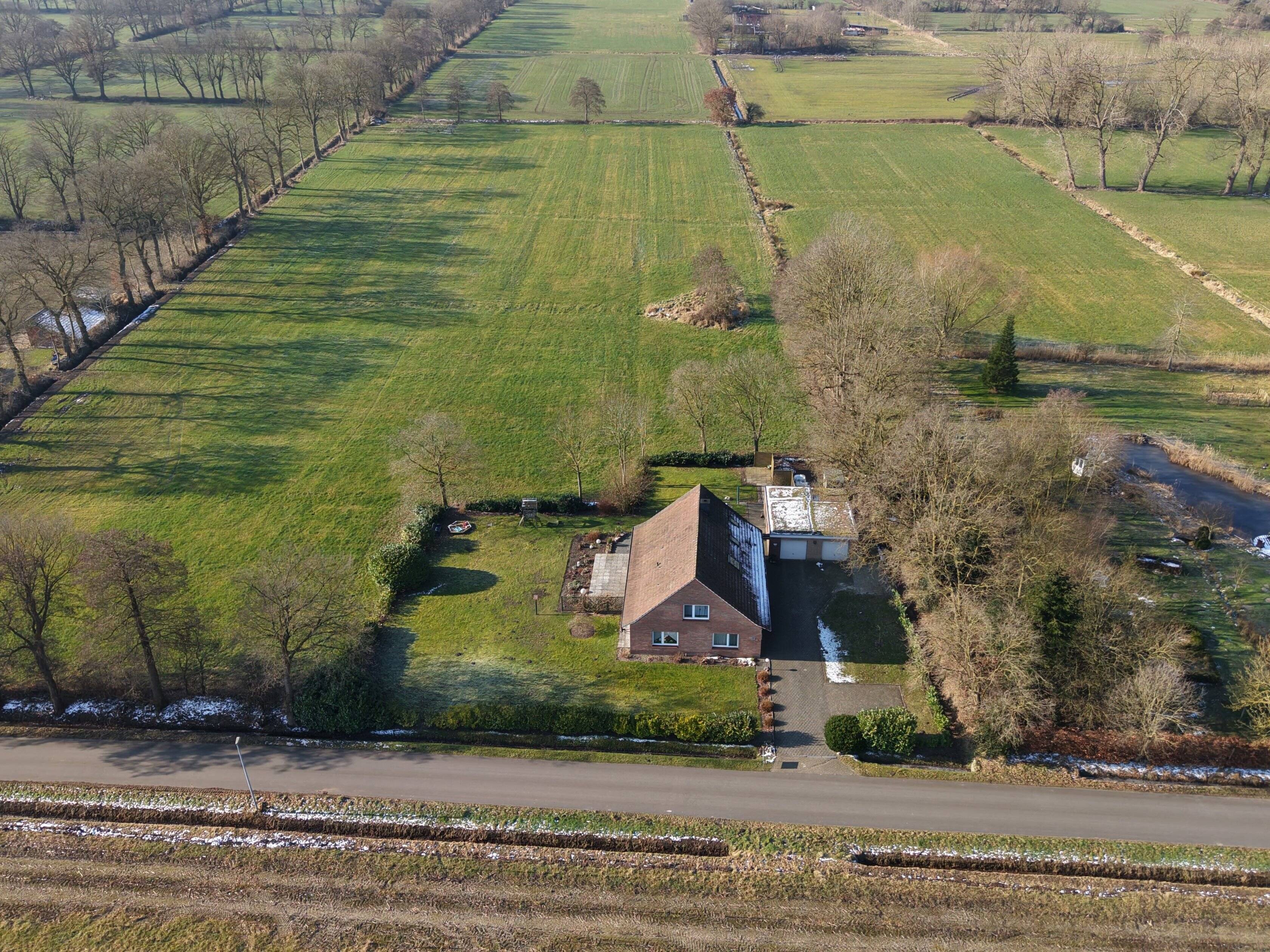 Einfamilienhaus zum Kauf provisionsfrei 349.000 € 6 Zimmer 175 m²<br/>Wohnfläche 1.728 m²<br/>Grundstück Loga Leer 26789