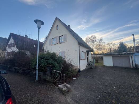 Einfamilienhaus zum Kauf provisionsfrei 330.000 € 7 Zimmer 120 m² 1.331 m² Grundstück Hüfingen 78183