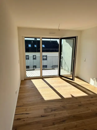 Wohnung zur Miete 570 € 1 Zimmer 24,5 m² Dachgeschoss frei ab sofort Blücherstraße 119 Lechhausen Augsburg 86165