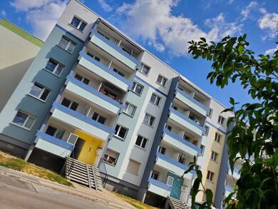Wohnung zur Miete 399 € 3 Zimmer 56 m² 1. Geschoss frei ab sofort Joachimstalerstraße 1 Silberhöhe Halle (Saale) 06132