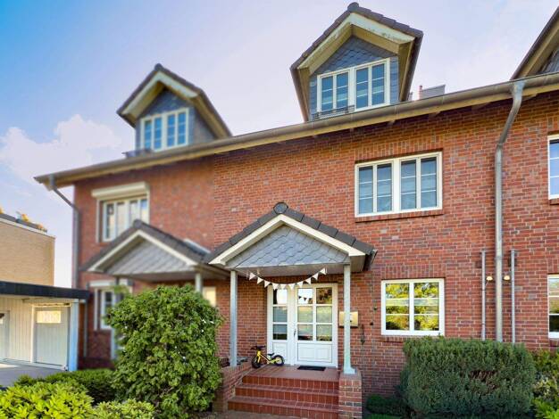 Reihenhaus zum Kauf 475.000 € 5 Zimmer 154 m² 300 m² Grundstück Surendorf Schwedeneck 24229