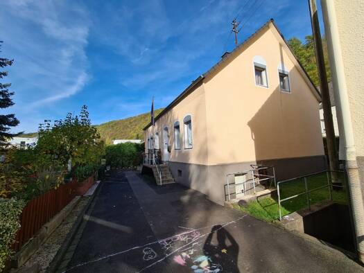Terrassenwohnung zur Miete 660 € 3,5 Zimmer 84 m² frei ab 01.12.2026 Kölner Straße 43 Betzdorf Betzdorf 57518