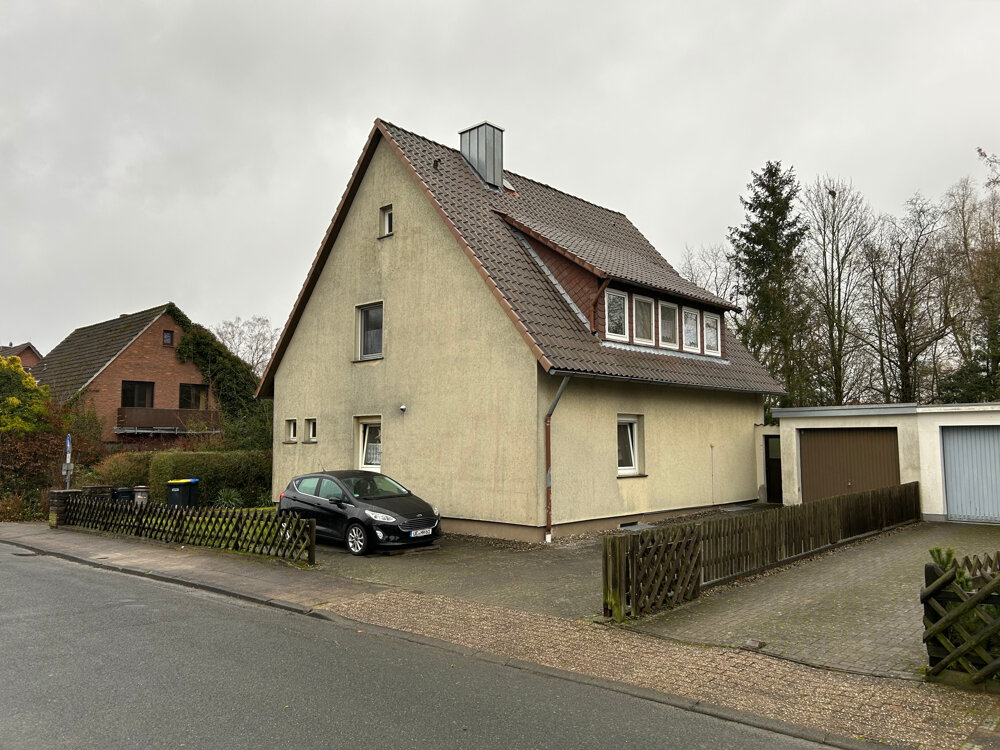 Mehrfamilienhaus zum Kauf 229.000 € 6 Zimmer 156 m²<br/>Wohnfläche 682 m²<br/>Grundstück Uelzen Uelzen 29525