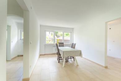 Mehrfamilienhaus zum Kauf 280.000 € 8 Zimmer 180 m² 2.300 m² Grundstück frei ab sofort Westerburg Westerburg 56457
