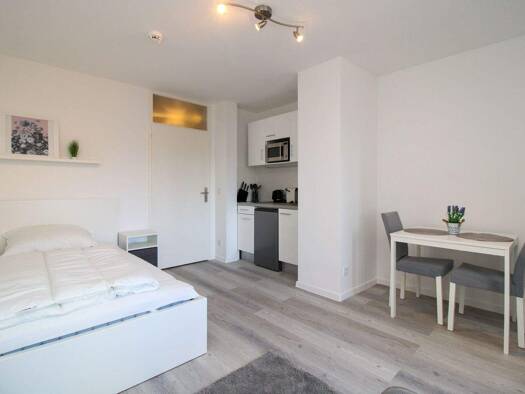 Wohnung zur Miete 1.080 € 1 Zimmer 25,5 m² 2. Geschoss frei ab 01.04.2026 Leopoldstraße 206 Schwabing-West München 80804