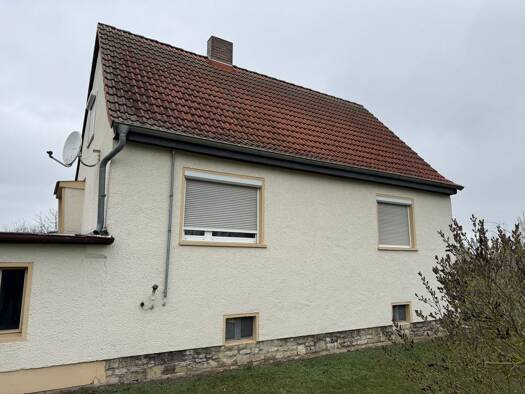 Einfamilienhaus zum Kauf 99.000 € 4 Zimmer 100 m² 889 m² Grundstück frei ab sofort Butterplan 16 Calbe Calbe (Saale) 39240