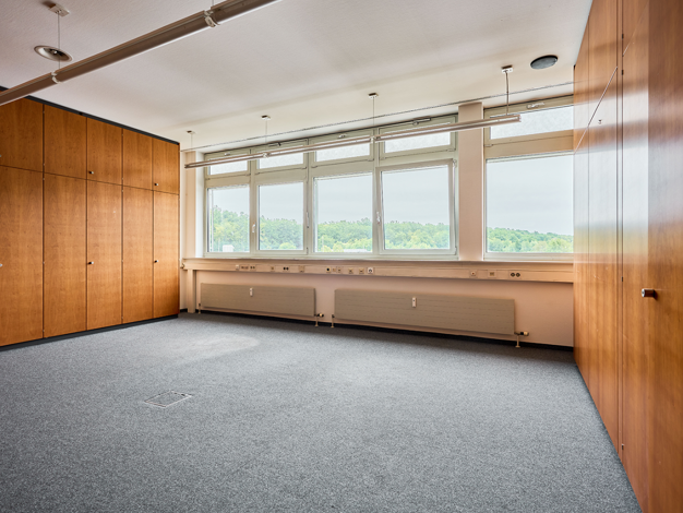 Bürofläche zur Miete 5 € 35,5 m² Bürofläche Benzstraße 2 Frickenhausen 72636