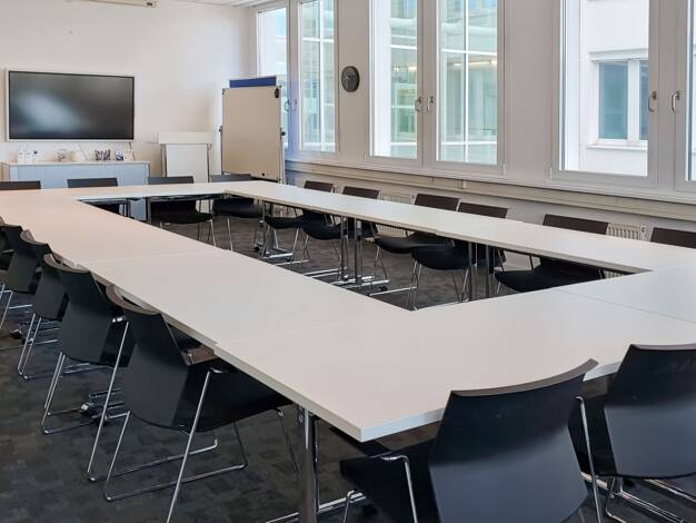 Bürofläche zur Miete provisionsfrei 909 € 70 m² Bürofläche teilbar von 20 m² bis 70 m² Curierstraße 2 Vaihingen Stuttgart 70563