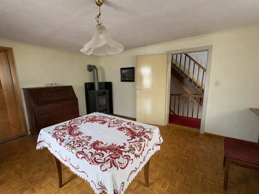 Doppelhaushälfte zum Kauf 140.000 € 6 Zimmer 130 m² 381 m² Grundstück Mulfingen 74673