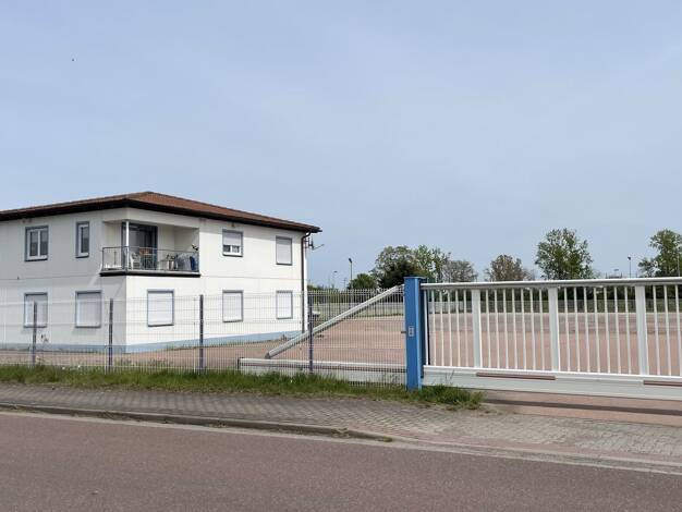 Sonstiges zum Kauf 450.000 € 8 Zimmer 110 m² 6.652 m² Grundstück Peißen Bernburg 06406