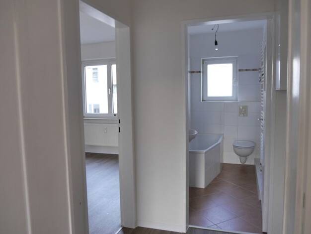 Wohnung zur Miete 480 € 2 Zimmer 48 m² 2. Geschoss frei ab 24.11.2025 Milseburgstr. 7 Hanau 63450