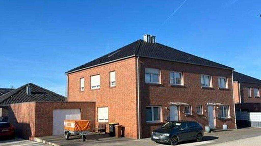 Doppelhaushälfte zur Miete 1.350 € 6 Zimmer 145 m² 290 m² Grundstück frei ab 01.05.2026 Auf dem Mesch 14 A Salzbergen 48499