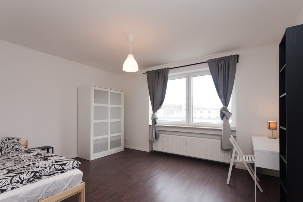 Wohnung zur Miete Wohnen auf Zeit 765 € 5 Zimmer 19 m²<br/>Wohnfläche 04.02.2025<br/>Verfügbarkeit Karlstraße 14 Stadtmitte Düsseldorf 40210