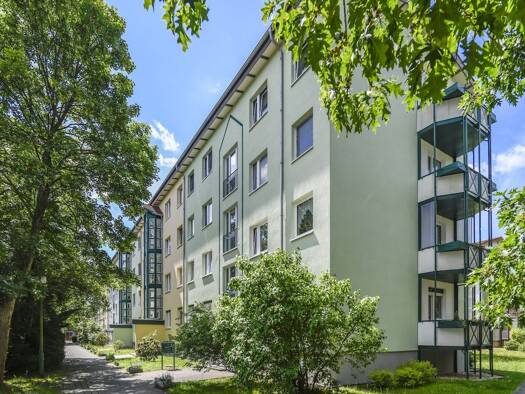 Wohnung zur Miete 330 € 3 Zimmer 61,3 m² 4. Geschoss Hufelandstraße 58 Hoyerswerda 02977