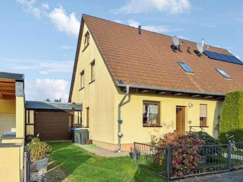 Doppelhaushälfte zum Kauf 170.000 € 5 Zimmer 110 m² 329 m² Grundstück Bregenstedt Erxleben 39343