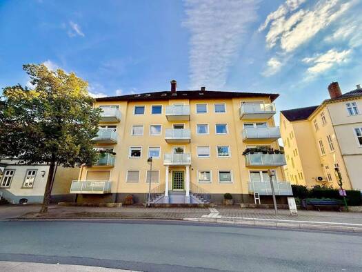 Wohnung zur Miete 850 € 4 Zimmer 107 m² 1. Geschoss frei ab 01.05.2026 Kaiserplatz 5 Bad Pyrmont 31812