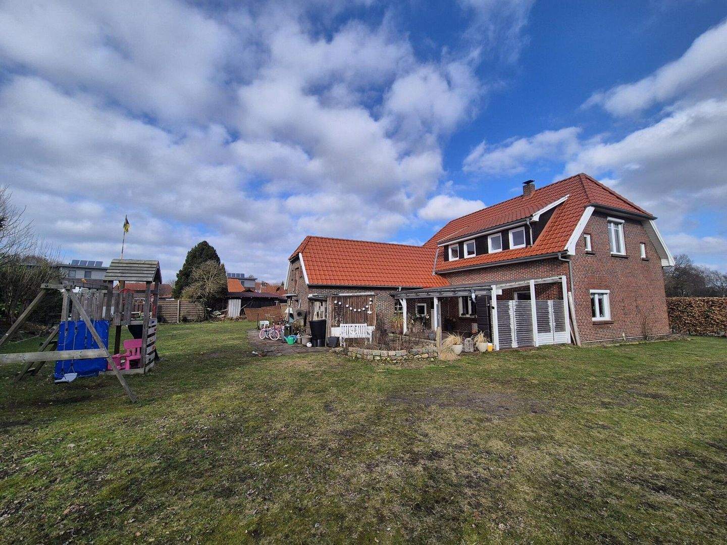 Immobilie in Bockhorn - Historisches Wohnhaus mit Charakter, großem Grundstück und vielfältigen Möglichkeiten in Bockhorn - Bild 3