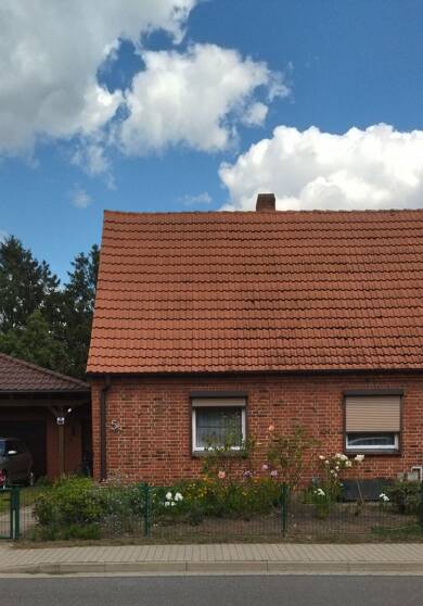 Doppelhaushälfte zum Kauf provisionsfrei 148.000 € 3 Zimmer 73 m² 517 m² Grundstück Röbel Röbel/Müritz 17207