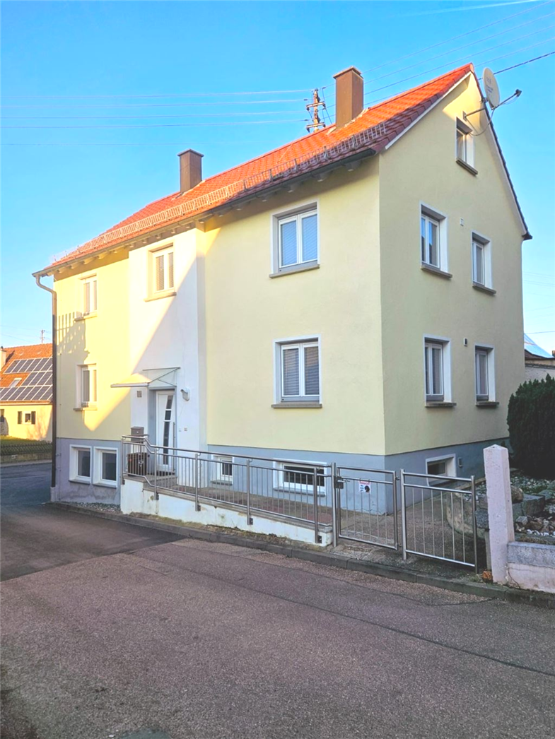 Einfamilienhaus zum Kauf 235.000 € 6 Zimmer 129 m² 150 m² Grundstück Pflaumloch Pflaumloch 73469