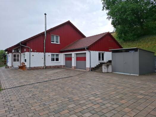 Einfamilienhaus zum Kauf 420.000 € 1 Zimmer 140 m² 1.107 m² Grundstück Dillendorf Bonndorf im Schwarzwald 79848