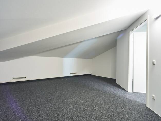 Lagerhalle zur Miete 5,50 € 18,1 m² Lagerfläche Am Hochacker 3-5 Neukeferloh Grasbrunn 85630